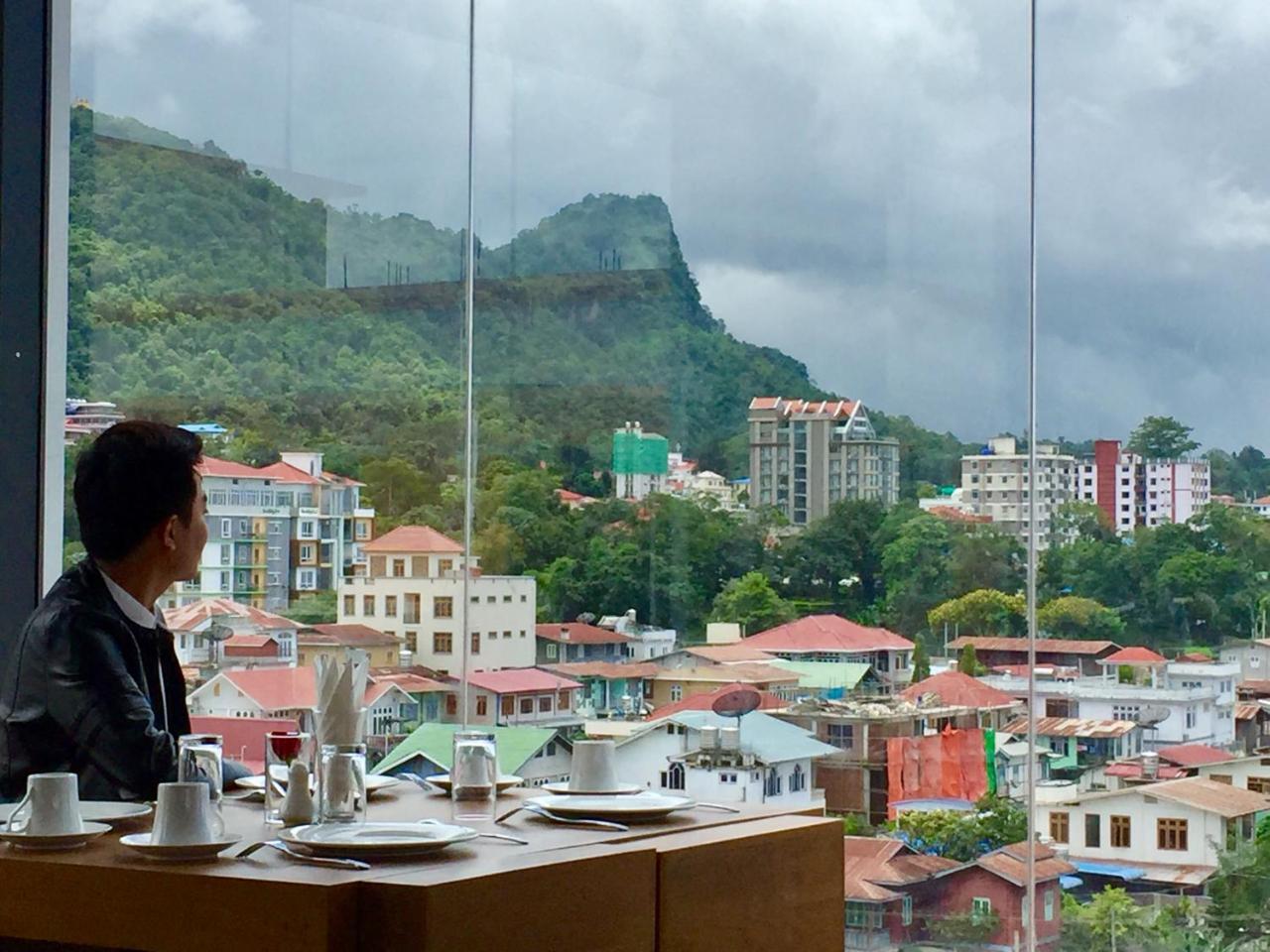 Hotel Lavista Taunggyi Buitenkant foto