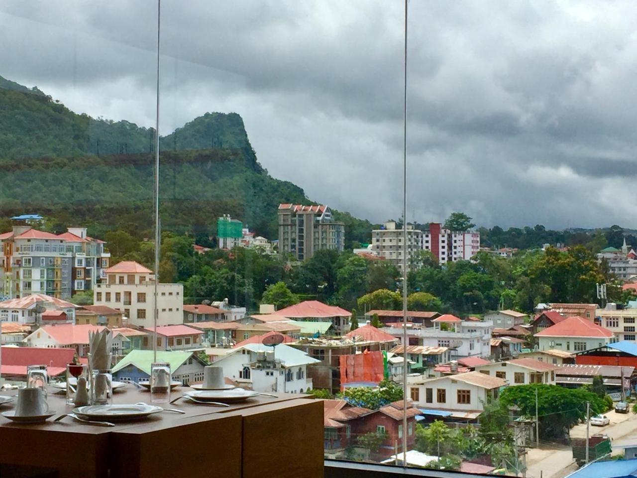 Hotel Lavista Taunggyi Buitenkant foto